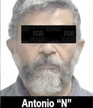 ¡CAE EX COLABORADOR DE GARCÍA LUNA POR DESVÍO DE 5 MMDP!