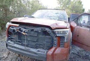 ¡MATAN A 5 POLICÍAS EN EMBOSCADA!