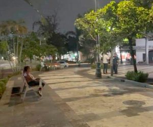 ¡DEJAN SOLITA A NIÑA CON AUTISMO! - *En el parque Zamora