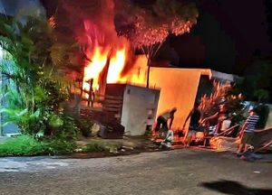 ¡FUEGO DEVORÓ VIVIENDA EN VALLE ALTO!