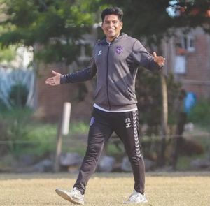 ¡“FELIZ POR EL NUEVO RETO”!: ALEJANDRO ROMERO