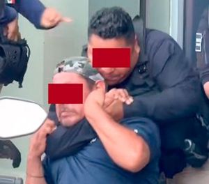 ¡LE APLICÓ UN "MATALEÓN"! - *Policía de Medellín en escándalo nacional