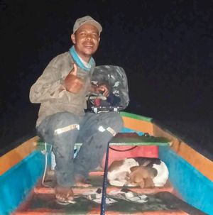 ¡RANDU, EL PESCADOR Y SU PERRO “LOCO” RECORREN RÍOS Y EL MAR!