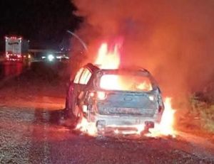 ¡SE CHAMUSCÓ AUTO EN LA ORIZABA-PUEBLA!