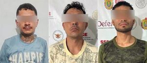 ¡CAE BANDA DE EXTORSIONADORES! - LES ASEGURARON TRES ARMAS, UNA NAVAJA Y UN AUTOMOVIL CON REPORTE DE ROBO