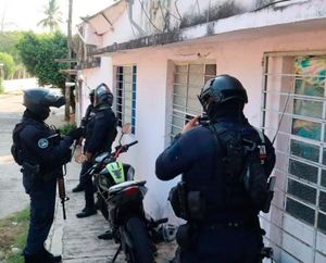 ¡SECUESTRAN A DOS MUJERES! - HOMBRES ARMADOS LAS SACARON CON VIOLENCIA DE SU VIVIENDA EN ACAYUCAN