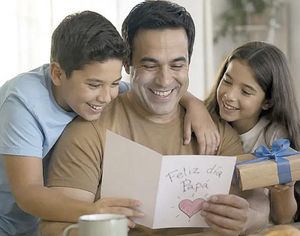 ¡SALE AHORA MÁS CARO, COMPRAR REGALO PARA CELEBRAR A PAPÁ!