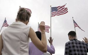 ¡INCREMENTAN CON DONALD TRUMP DEMANDAS POR DESNATURALIZACIÓN!