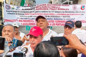 ¡MARCHAN MANIOBRISTAS! - *A 35 años de la requisa del puerto