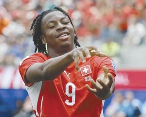 ¡SUIZA LE METE 4-1 A BOSNIA PARA SU PRIMER TRIUNFO!
