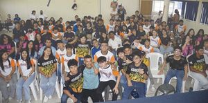 ¡CON MENTALIDAD DE CAMPEÓN, “GUSANO” ROJAS INSPIRA A JÓVENES!
