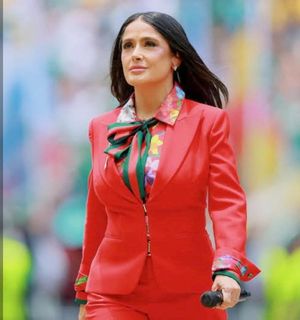 ¡JAROCHAS AL MUNDIAL! - *Salma Hayek da la recepción oficial en el México contra Sudáfrica