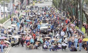 ¡SECCIÓN 22 DE LA CNTE VOTA POR LEVANTAR LA HUELGA!
