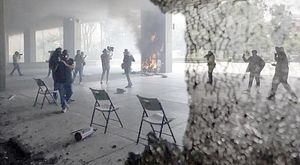¡VANDALIZA CNTE A LA SEP!