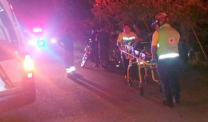 ¡PADRE E HIJO HERIDOS EN DERRAPÓN RUMBO A EL SALTO DE EYIPANTLA!