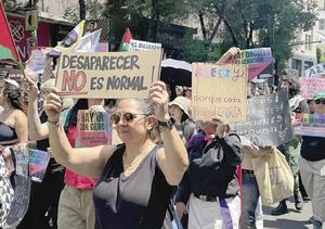 ¡“¡QUEREMOS TRABAJO, LA FIFA AL CARAJO!