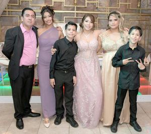DANIELA YARETZI CELEBRA SUS DULCES XVI