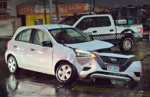 ¡CAFRE LE PEGA Y SE PELÓ EN MEDIO DEL AGUACERO!