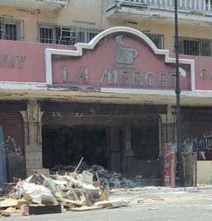 ¡DESMANTELAN EL CAFÉ DE LA MERCED!