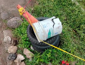 ¡VECINOS DE LAS VEGAS DENUNCIAN QUE LLEVAN 3 AÑOS REGISTRO SIN TAPA!