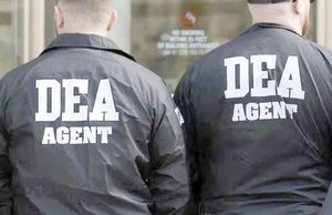 ¡APUNTA DEA CONTRA 'POLÍTICOS CORRUPTOS'!