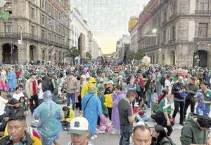 ¡ESPERABAN 5.5 MILLONES DE TURISTAS; FUERON 850 MIL! -