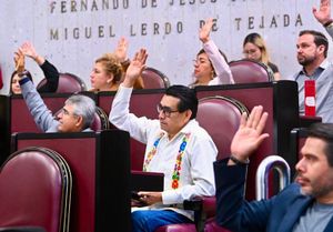 ¡REFORMAN... LA REFORMA! - PUROS PARCHES