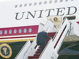 ¡ESTRENA TRUMP SU AIR FORCE ONE OBSEQUIO DE QATAR!