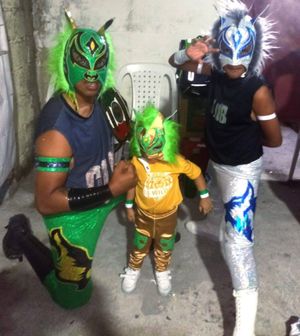 ¡INVITA ARENA UNIÓN A ENTRENAR LA DE LUCHA LIBRE!