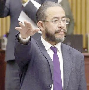 ¡EL LÍDER DEL NUEVO PARTIDO PAZ DEJARÁ LA BANCADA DE MORENA!