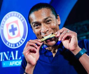 ¡JOEL HUIQUI VA POR TODOS LOS TÍTULOS CON CRUZ AZUL!