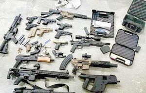 ¡CONFISCA EU 138 ARMAS DESTINADAS A MÉXICO!