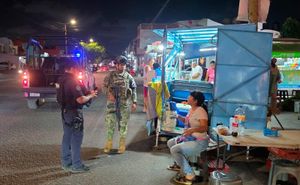 ¡CHOFER EBRIO LE PEGÓ A PUESTO DE ANTOJITOS!