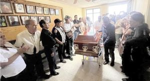 ¡DESPIDEN A PERIODISTA ENTRE GRITOS DE JUSTICIA!