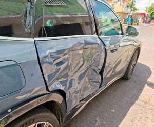 ¡BIKER SE PEGA TRANCAZO CONTRA CAMIONETA BMW!