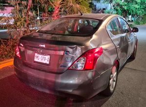 ¡REPARTIDOR CHOCÓ CONTRA AUTO EN EL COYOL!