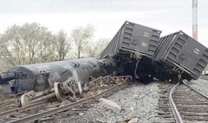 ¡DESCARRILA TREN DE FERROMEX Y DERRAMA QUÍMICO EN SONORA!