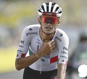¡ISAAC DEL TORO ACABA TERCERO EN ETAPA 15; GANA EVENEPOEL!