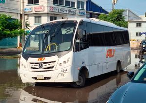 ¡DOS AUTOBUSES DEL AU CAEN EN EL MISMO BACHEZÓN!