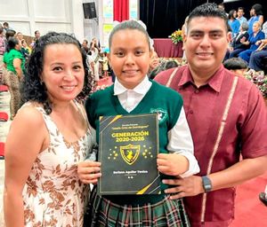 YENICA SORIANO AGUILAR CONCLUYÓ CON ÉXITO SUS ESTUDIOS...