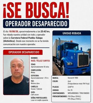 ¡BUSCAN A OPERADOR DE TRÁILER DESAPARECIDO EN LA CARRETERA PUEBLA-XALAPA!