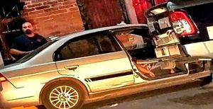 ¡MUJER FALLECIÓ DENTRO DE AUTO Y NO LLEGÓ AL CONSULTORIO MEDICO!