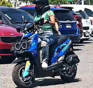 ¡‘RATAS’ SALEN A PASEAR EN LA MOTO DE SANDRA!