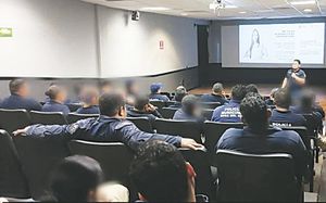 ¡BUSCAN CANDIDATOS PARA LA POLICÍA!