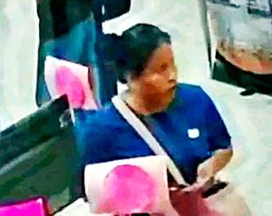 ¡LADRONA ROBÓ CARTERA EN COSMÉTICOS ANDREA!