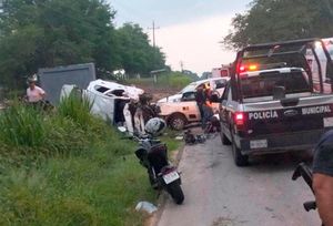 ¡CARRETERAZO: 4 MUERTOS! - CAMIONETA CHOCÓ DE FRENTE CONTRA UN MARCH EN EL QUE VIAJABA UNA FAMILIA