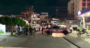 ¡“LEVANTAN” A REPORTERO! - DESDE CAMIONETA LES DISPARARON A DOS REPORTEROS EN UNA GASOLINERA DE POZA RICA