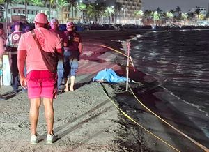 ¡SE METIÓ EBRIO AL MAR Y YA NO SALIÓ!