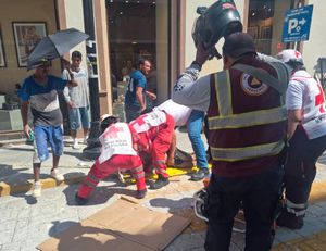 ¡TRABAJADOR SUFRE CAÍDA DE UN ANDAMIO EN EL CENTRO HISTÓRICO!