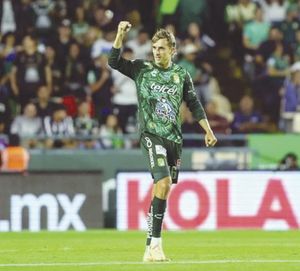 ¡DEJA IR RAYADOS LA CIMA ANTE LEÓN!